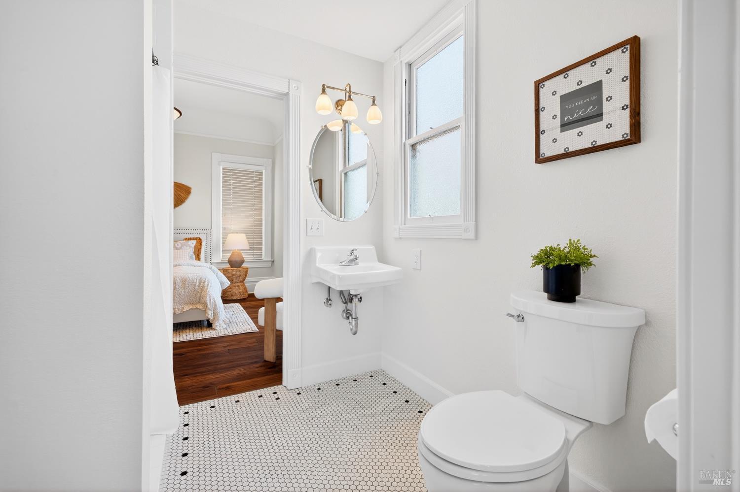 Petaluma, California, 94952, United States, ,Residential,For Sale,2033246