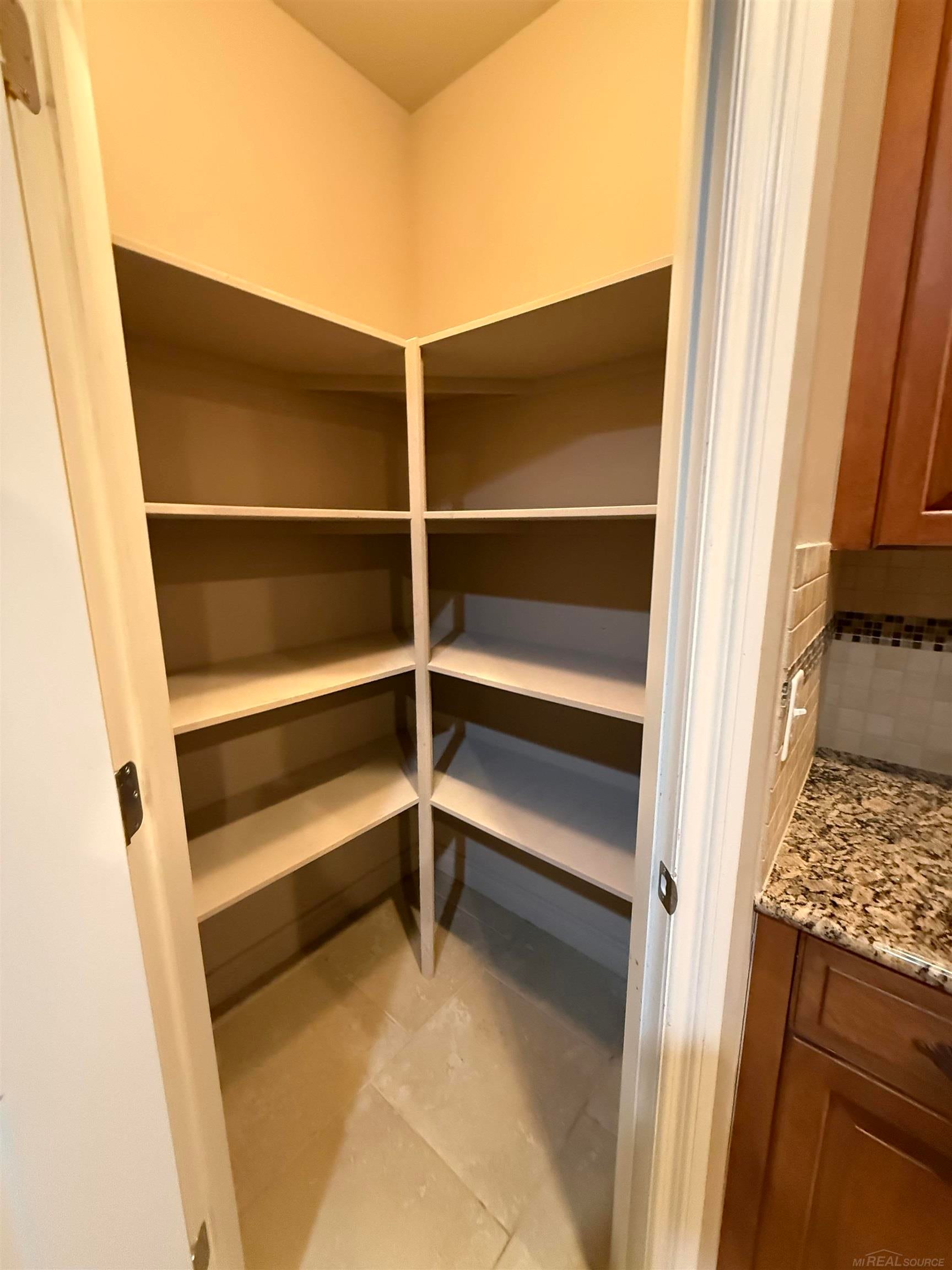 Macomb, Michigan, 48042, United States, 3 Bedrooms Bedrooms, ,3 BathroomsBathrooms,Residential,For Sale,2002873