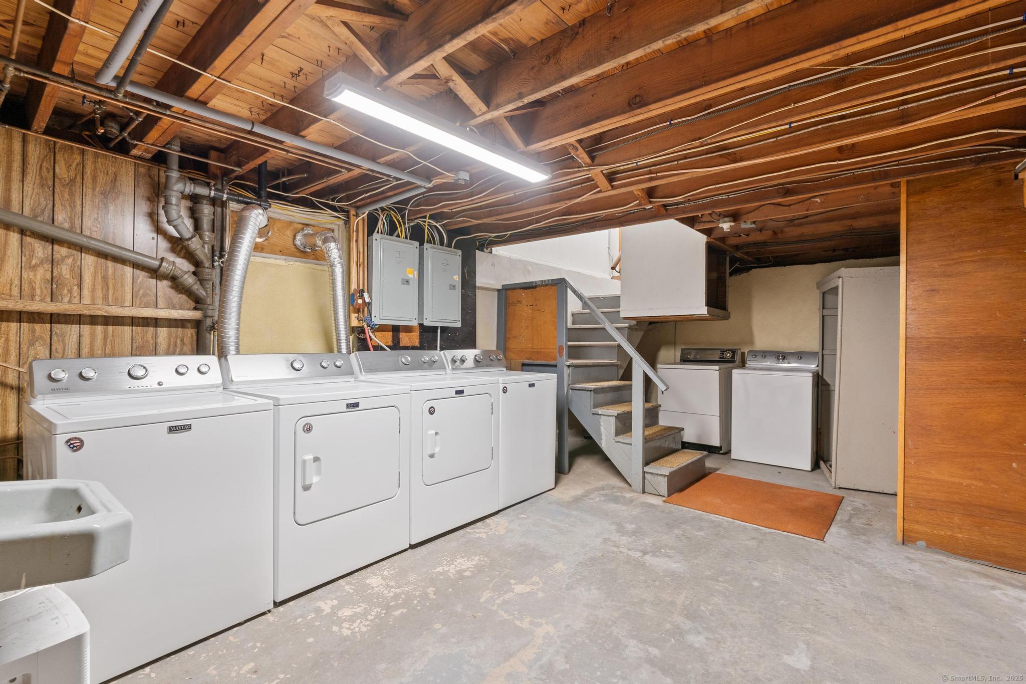 West Hartford, Connecticut, 06119, United States, 4 Bedrooms Bedrooms, ,2 BathroomsBathrooms,Residential,For Sale,1934206