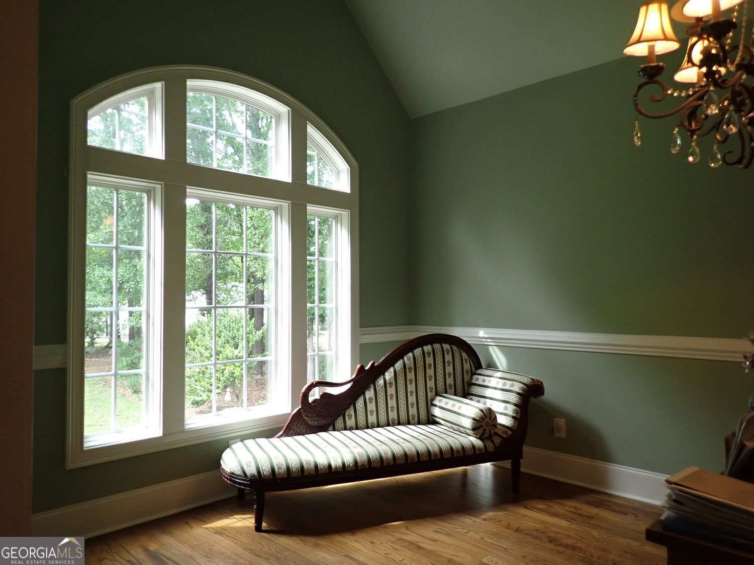 Barnesville, Georgia, 30204, United States, 2 Bedrooms Bedrooms, ,3 BathroomsBathrooms,Residential,For Sale,1910372