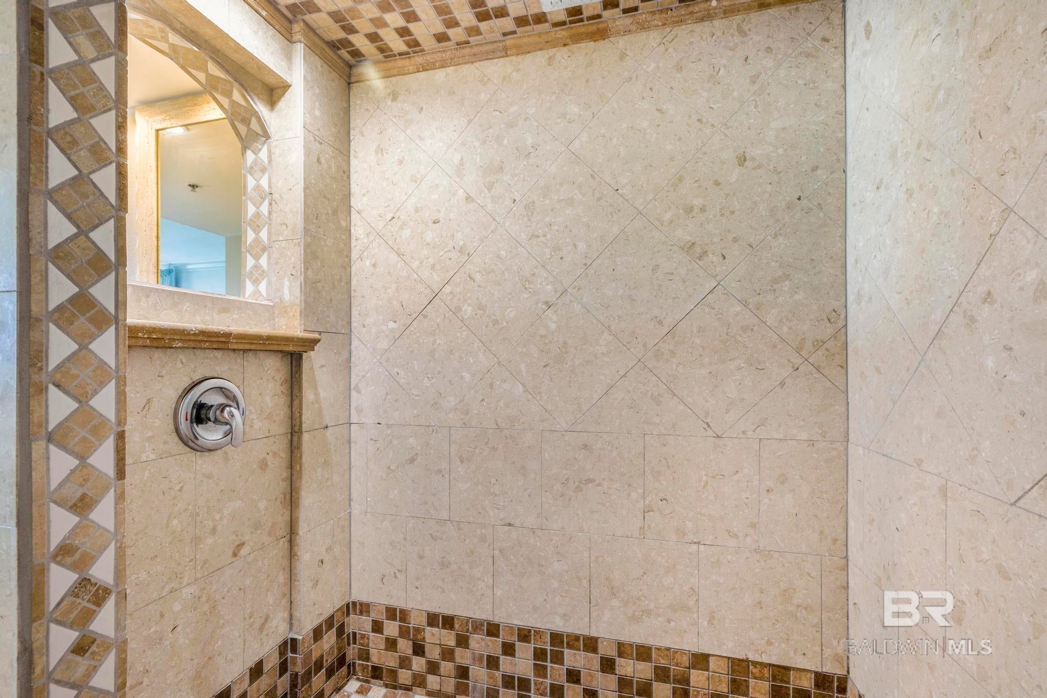Orange Beach, Alabama, 36561, United States, 2 Bedrooms Bedrooms, ,2 BathroomsBathrooms,Residential,For Sale,1940120