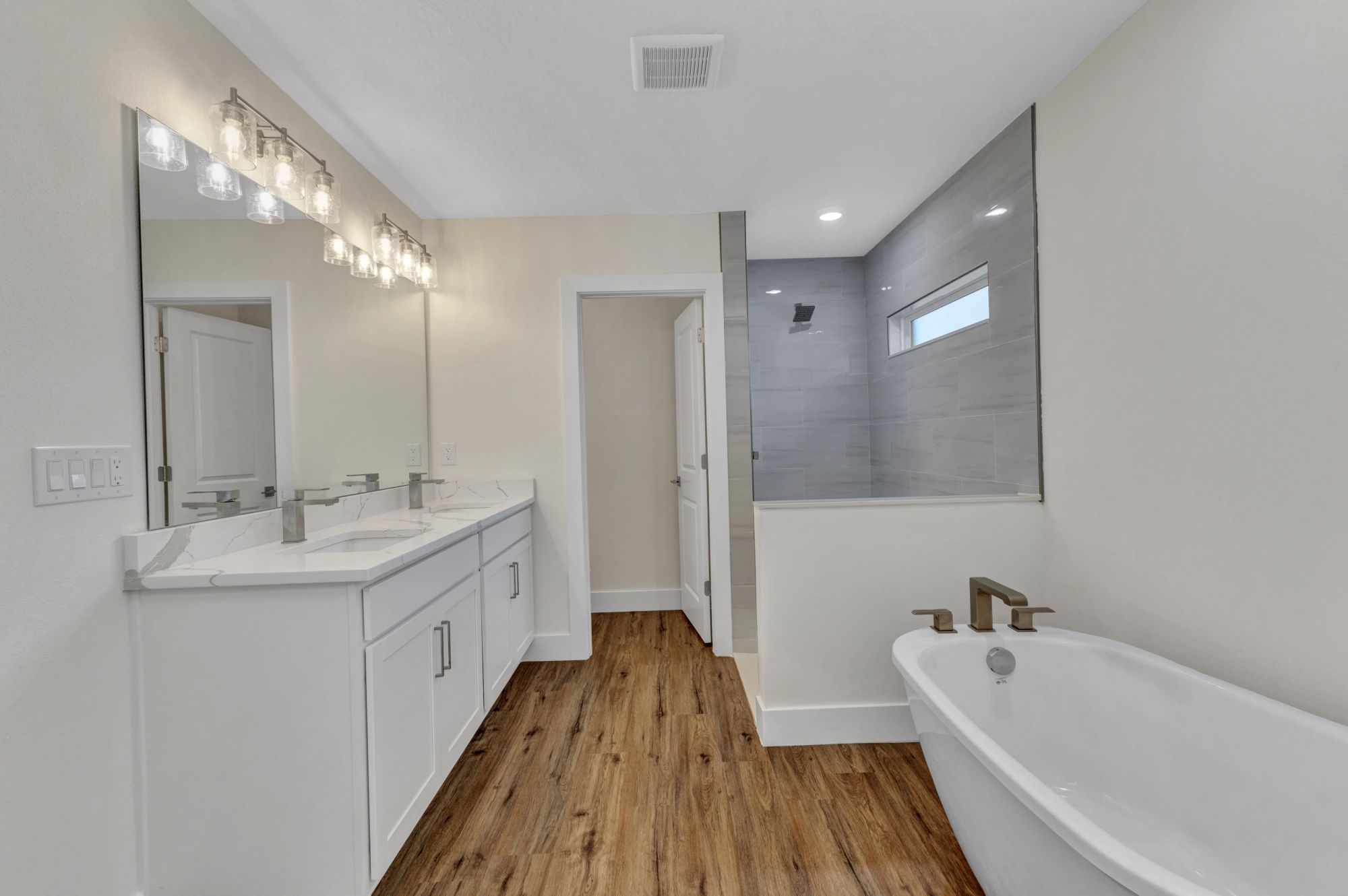 Port Charlotte, Florida, 33981, United States, 4 Bedrooms Bedrooms, ,3 BathroomsBathrooms,Residential,For Sale,1954772