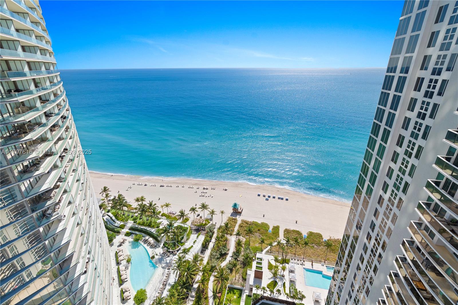 Sunny Isles Beach, Florida, 33160, United States, 3 Bedrooms Bedrooms, ,5 BathroomsBathrooms,Residential,For Sale,1796970