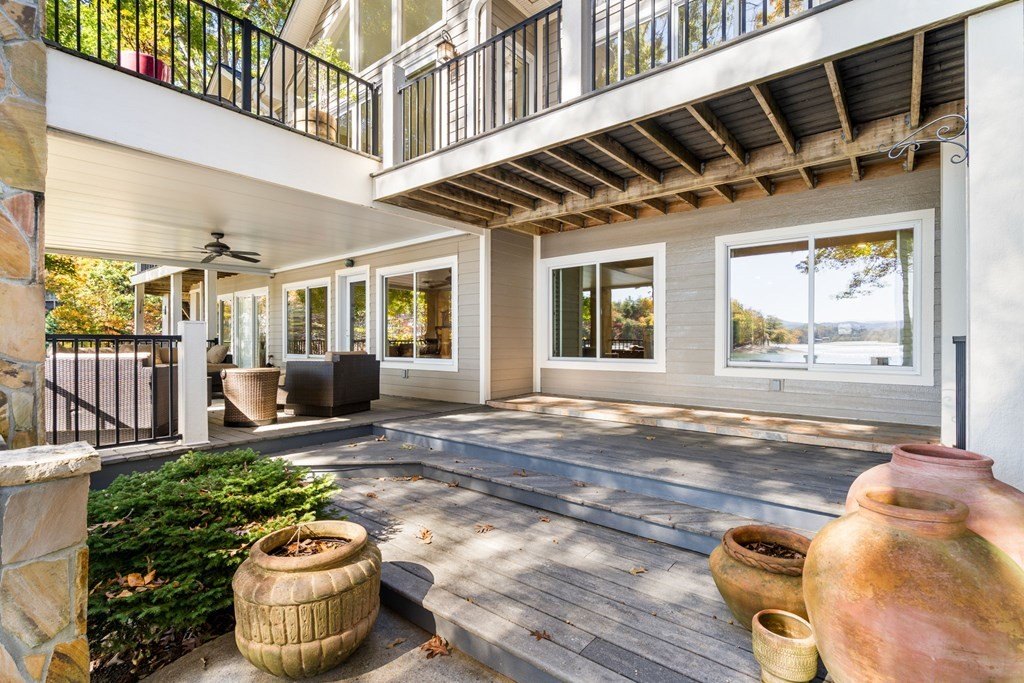 Hiawassee, Georgia, 30546, United States, 3 Bedrooms Bedrooms, ,4 BathroomsBathrooms,Residential,For Sale,1978454