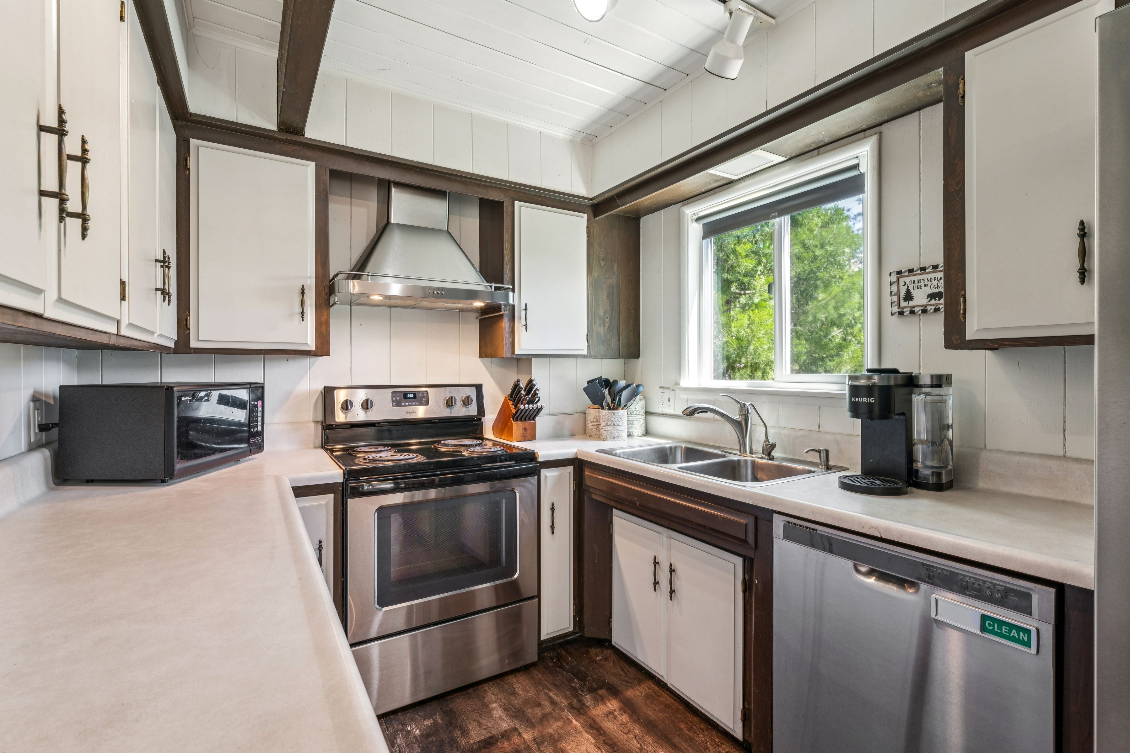  686 Grass Valley Road, Lake Arrowhead, CA 92352 - 物件實景