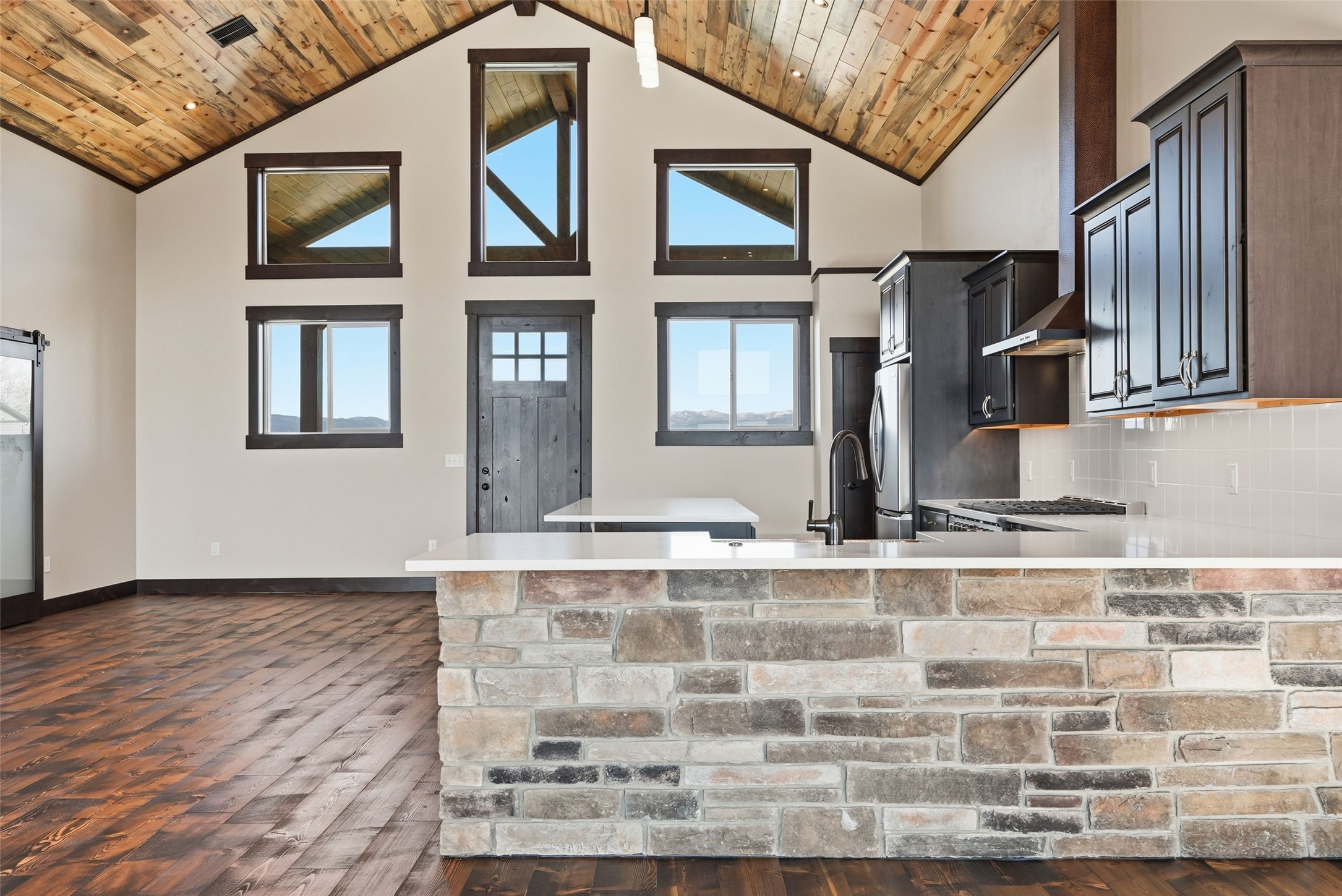  475 Ashleigh Lane - 物件實景