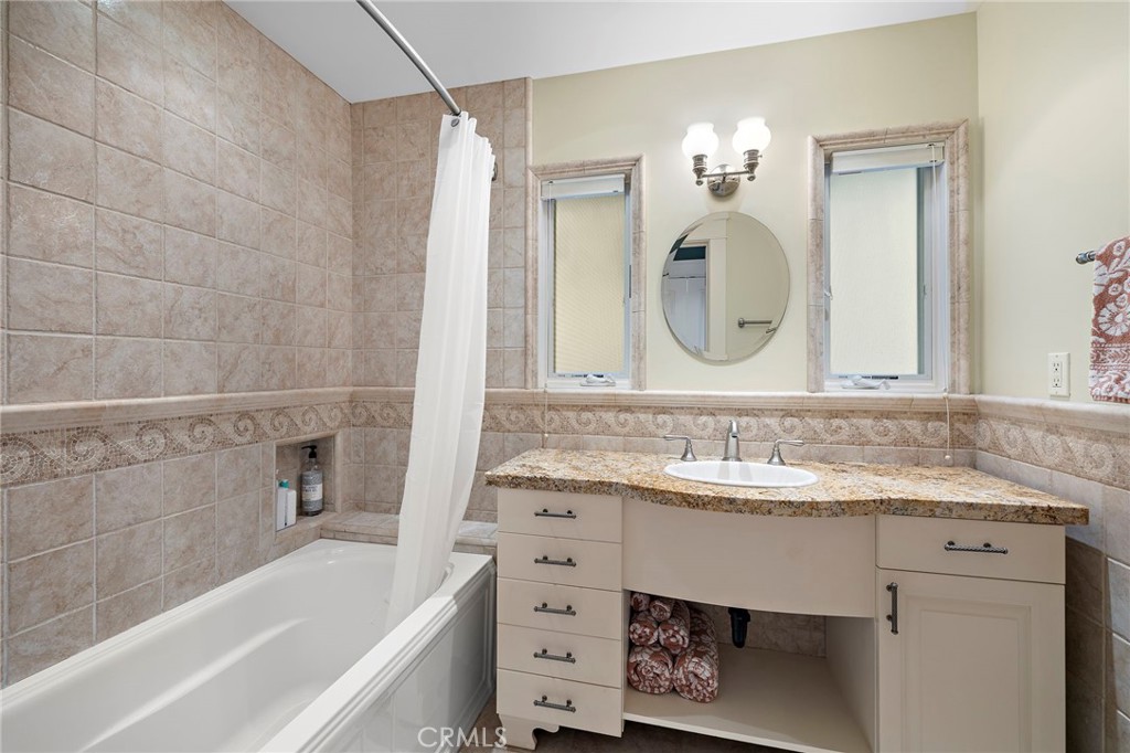 Laguna Beach, California, 92651, United States, 3 Bedrooms Bedrooms, ,3 BathroomsBathrooms,Residential,For Sale,1939683