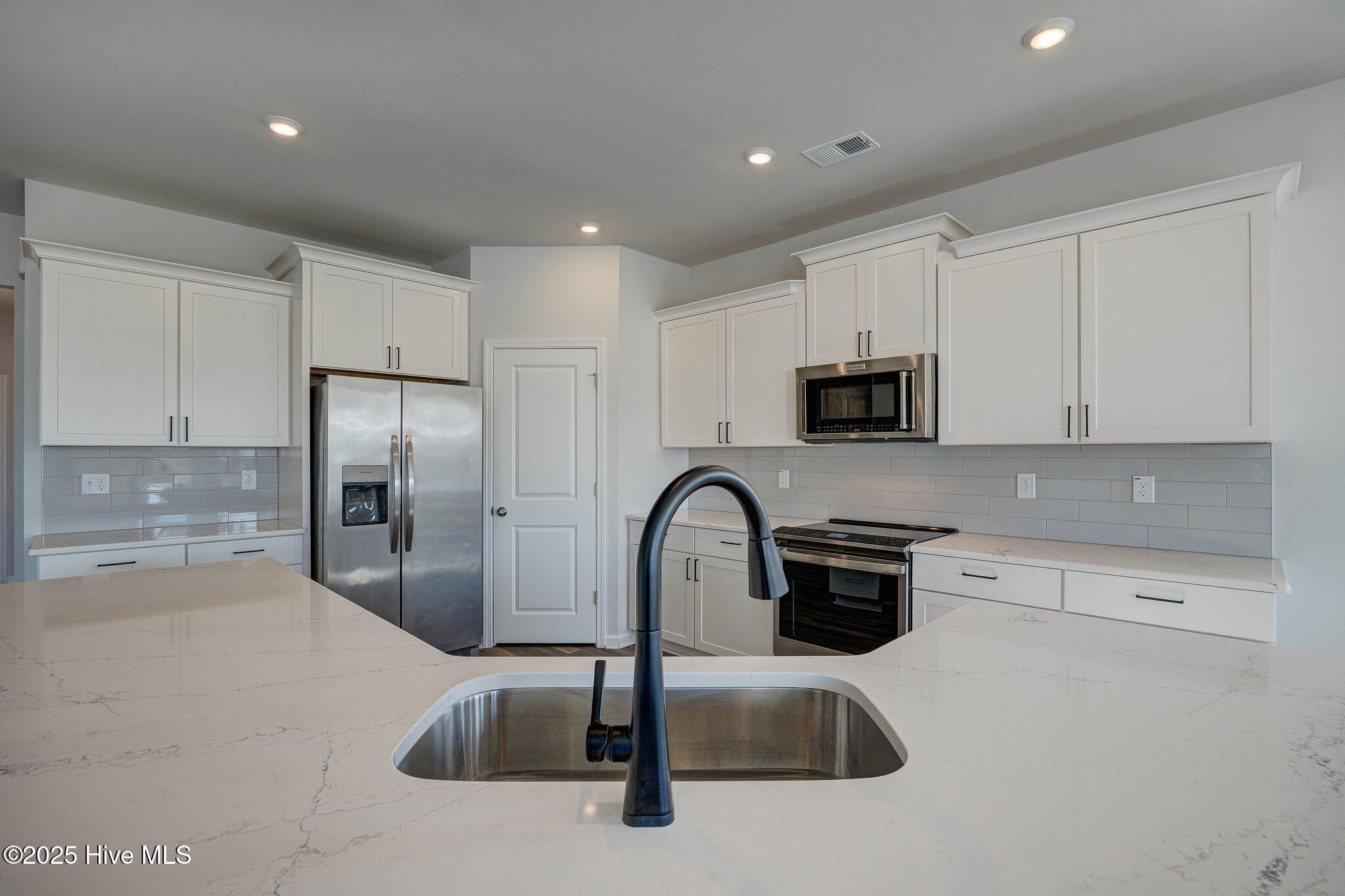 Wilmington, North Carolina, 28412, United States, 4 Bedrooms Bedrooms, ,3 BathroomsBathrooms,Residential,For Sale,1956827