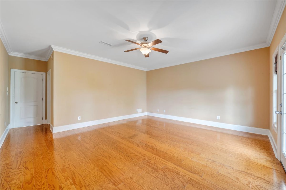 Huddleston, Virginia, 24104, United States, 4 Bedrooms Bedrooms, ,4 BathroomsBathrooms,Residential,For Sale,2048445