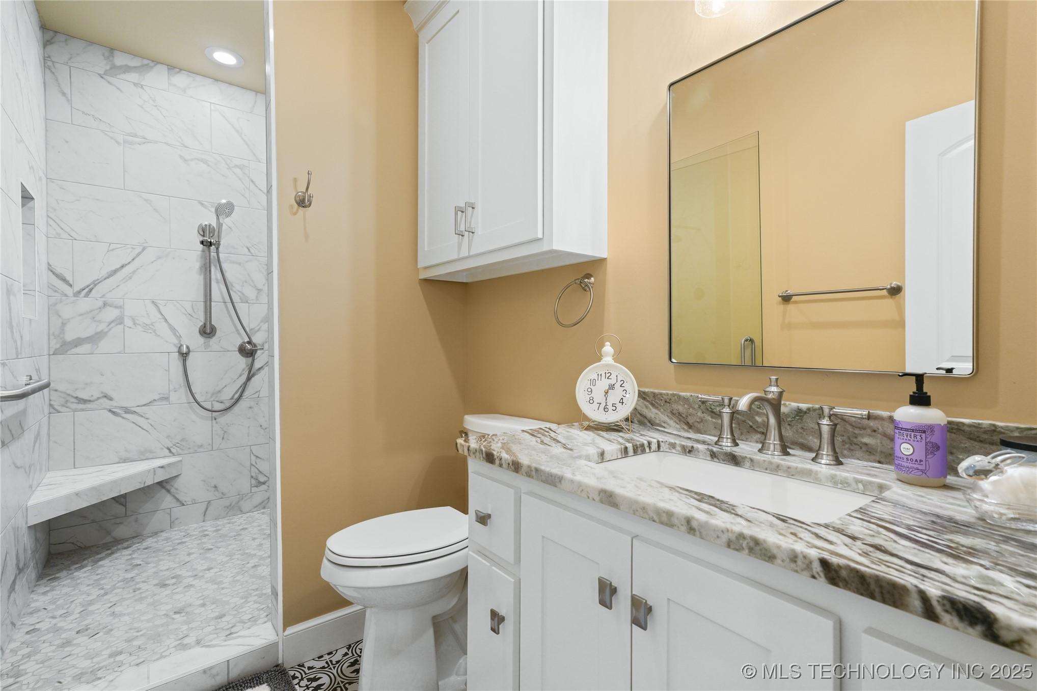 Muskogee, Oklahoma, 74403, United States, 4 Bedrooms Bedrooms, ,5 BathroomsBathrooms,Residential,For Sale,1980676