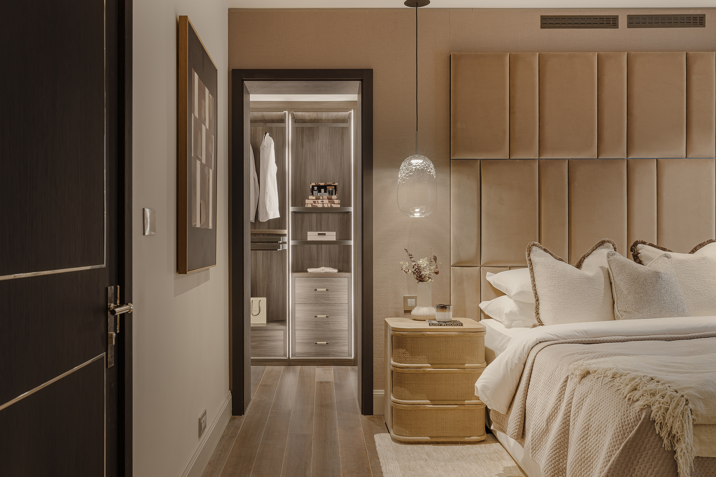  Turnkey Three-Bedroom Apartment in Mayfair - 物件實景