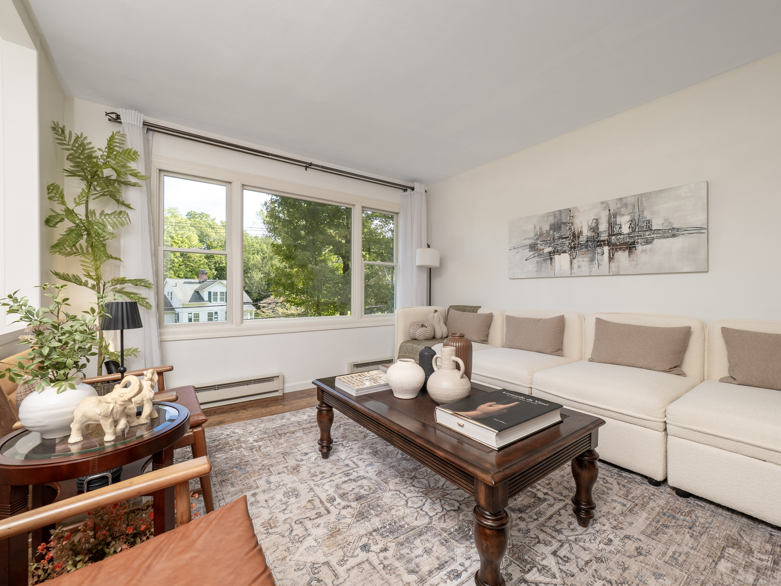Ridgefield, Connecticut, 06877, United States, 3 Bedrooms Bedrooms, ,3 BathroomsBathrooms,Residential,For Sale,1950980