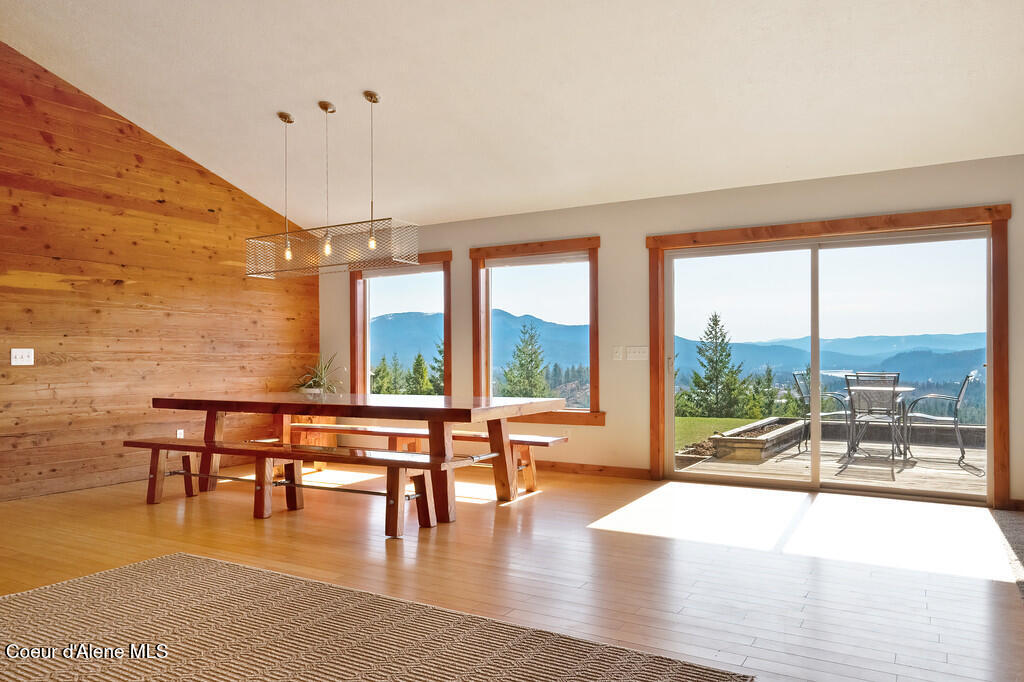 Priest River, Idaho, 83856, United States, 5 Bedrooms Bedrooms, ,4 BathroomsBathrooms,Residential,For Sale,1770577