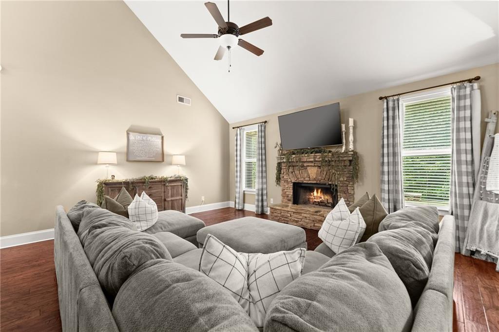 Ball Ground, Georgia, 30107, United States, 4 Bedrooms Bedrooms, ,3 BathroomsBathrooms,Residential,For Sale,1974433