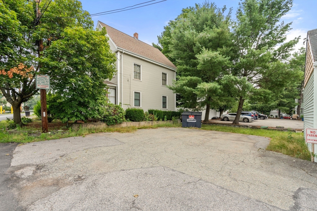 Waltham, Massachusetts, 02453, United States, 2 Bedrooms Bedrooms, ,4 BathroomsBathrooms,Residential,For Sale,1916718
