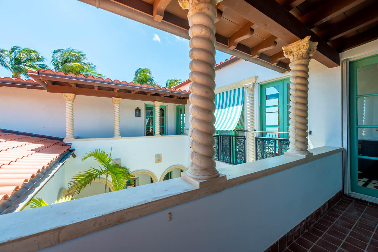 KEY COLONY, Florida, 33051, United States, 4 Bedrooms Bedrooms, ,5 BathroomsBathrooms,Residential,For Sale,1993100