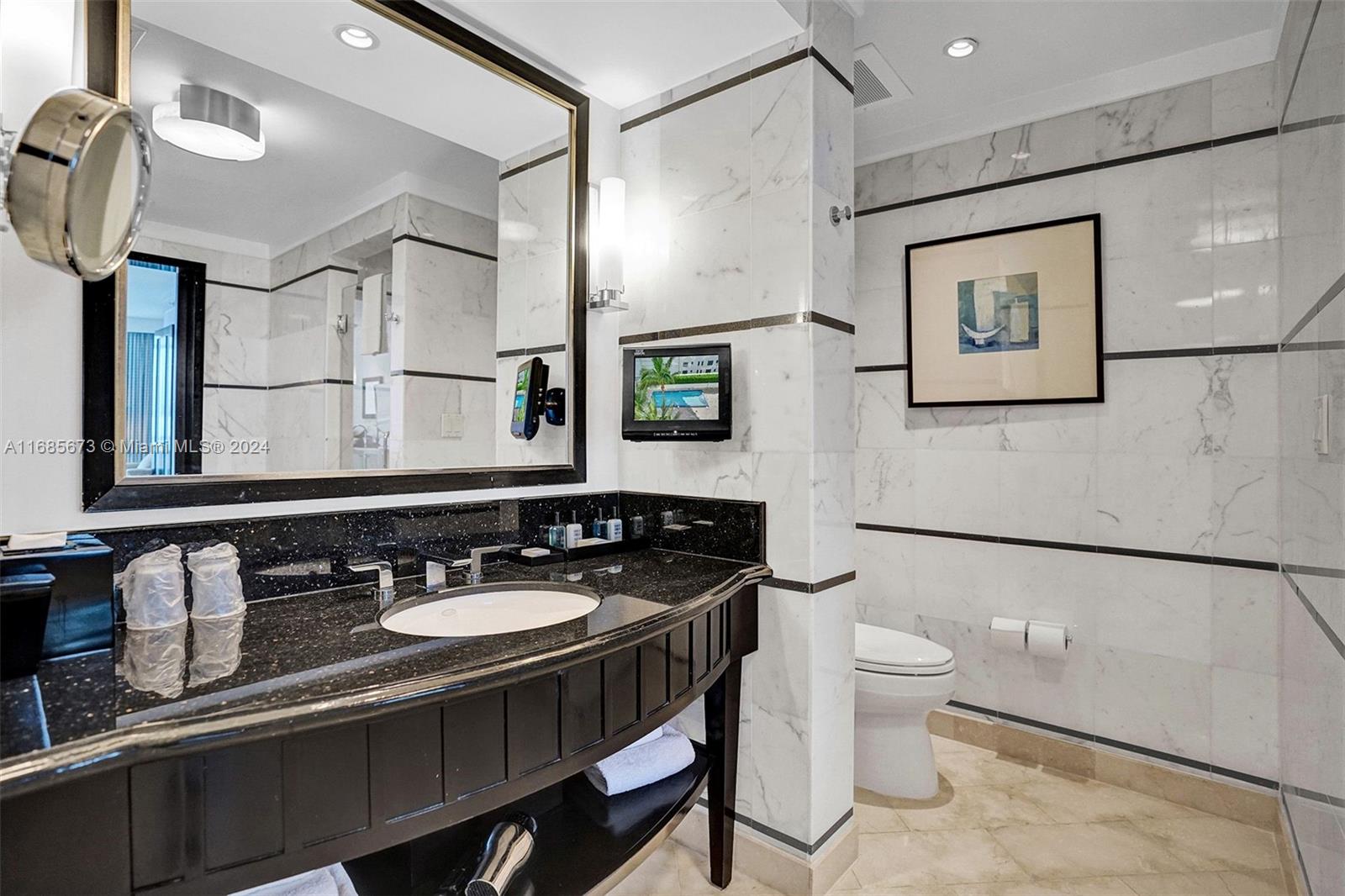 4391 Collins Ave Unit 915, Miami Beach, Florida, 33140, United States, ,1 BathroomBathrooms,Residential,For Sale,4391 Collins Ave Unit 915,1651595