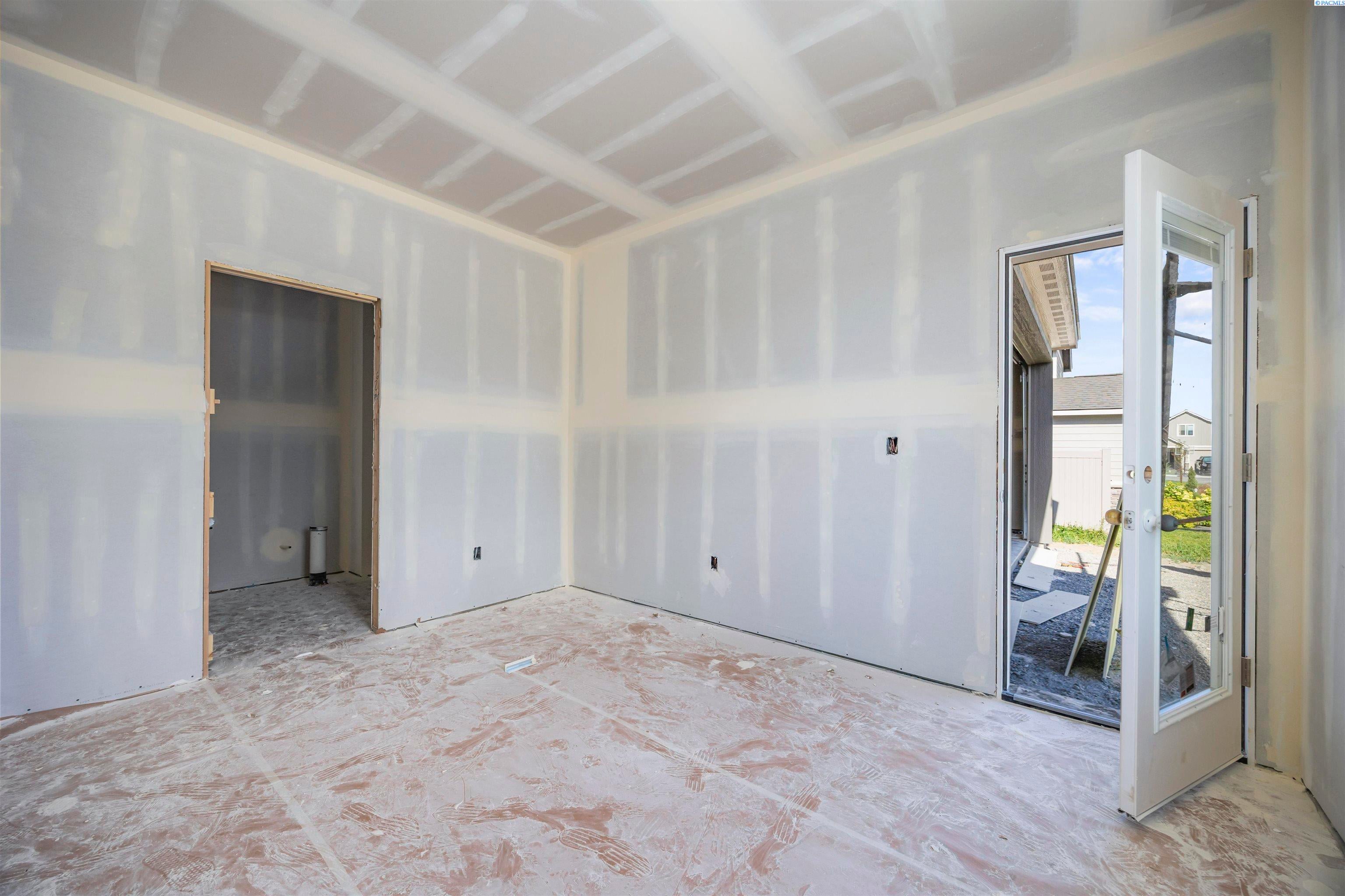 Prosser, Washington, 99350, United States, 5 Bedrooms Bedrooms, ,3 BathroomsBathrooms,Residential,For Sale,1924139