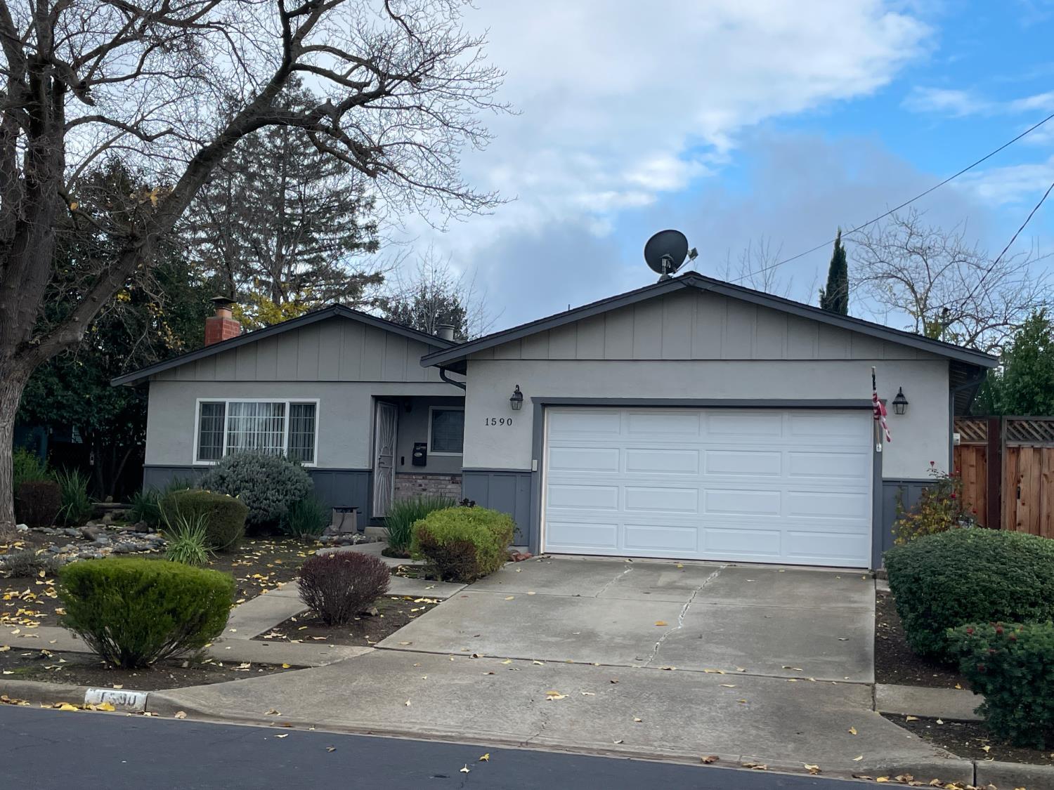 Concord, California, 94521, United States, 3 Bedrooms Bedrooms, ,2 BathroomsBathrooms,Residential,For Sale,2005120