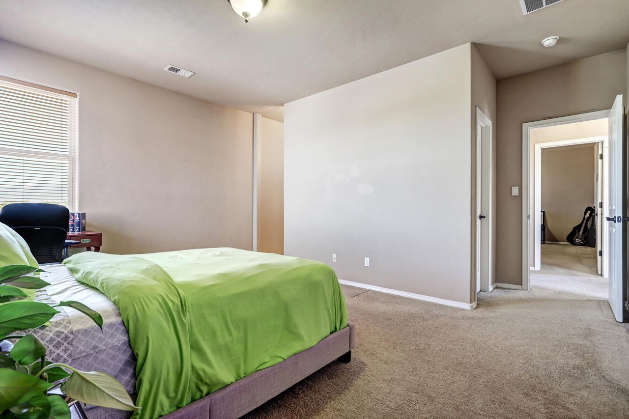 Rio Rancho, New Mexico, 87124, United States, 4 Bedrooms Bedrooms, ,3 BathroomsBathrooms,Residential,For Sale,1956048