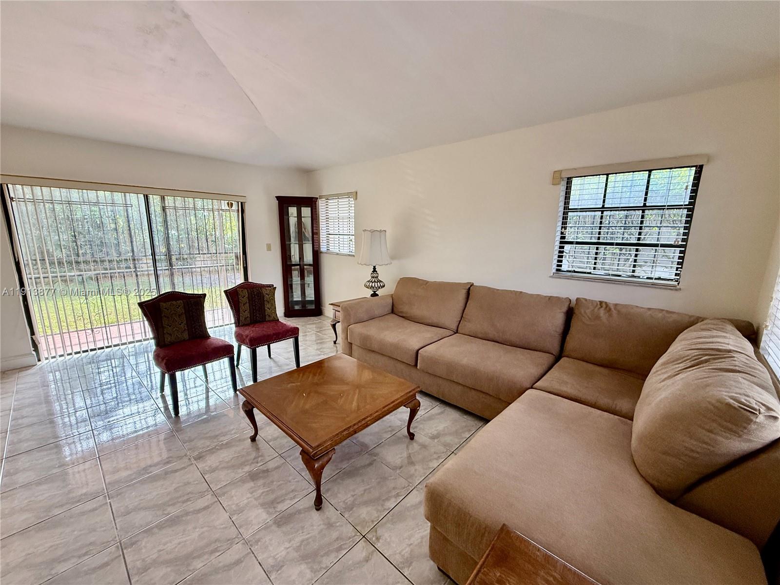 Miami, Florida, 33186, United States, 3 Bedrooms Bedrooms, ,3 BathroomsBathrooms,Residential,For Sale,1993547