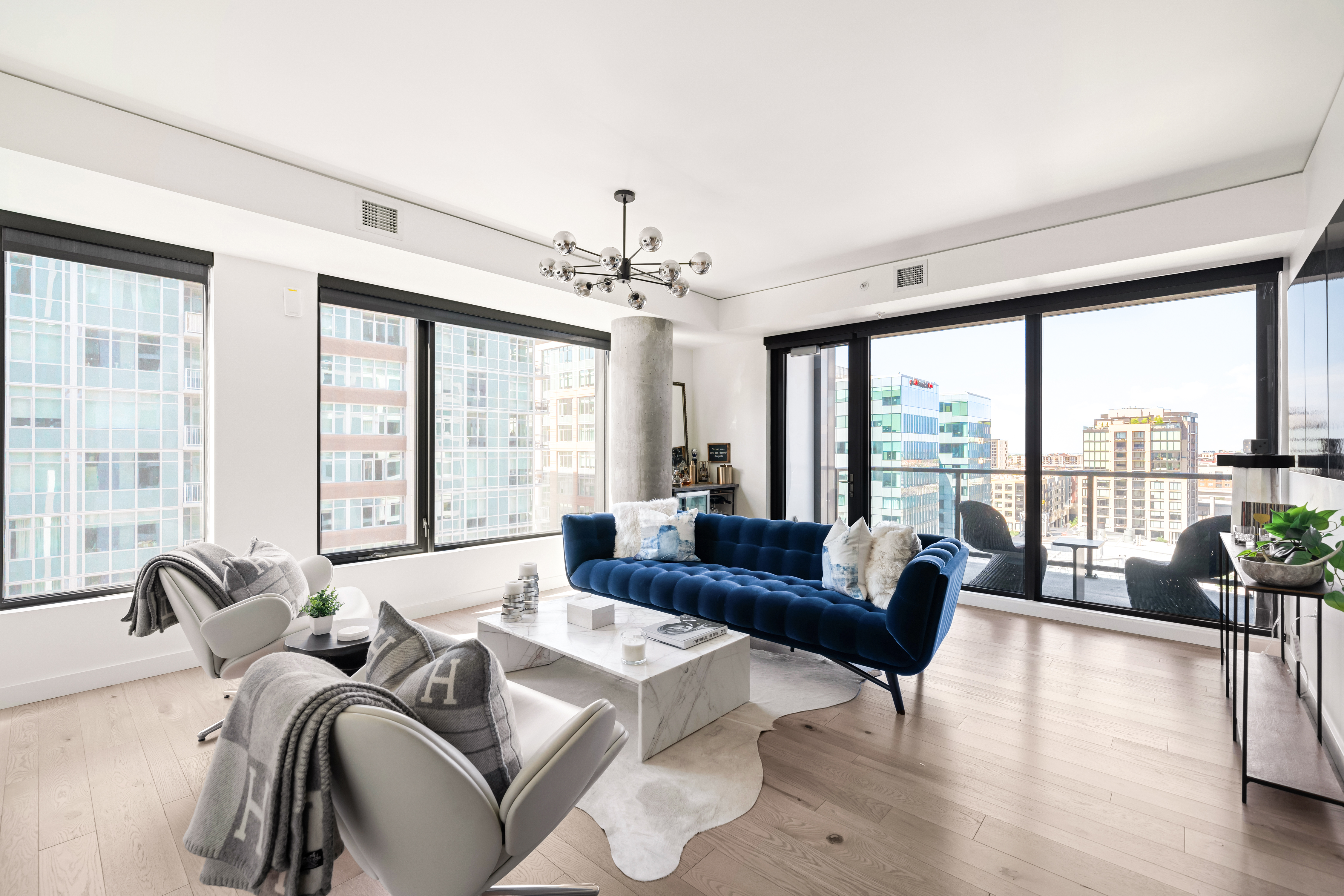  Rare three-bedroom corner residence sits on the quiet side of The Coloradan - 物件實景