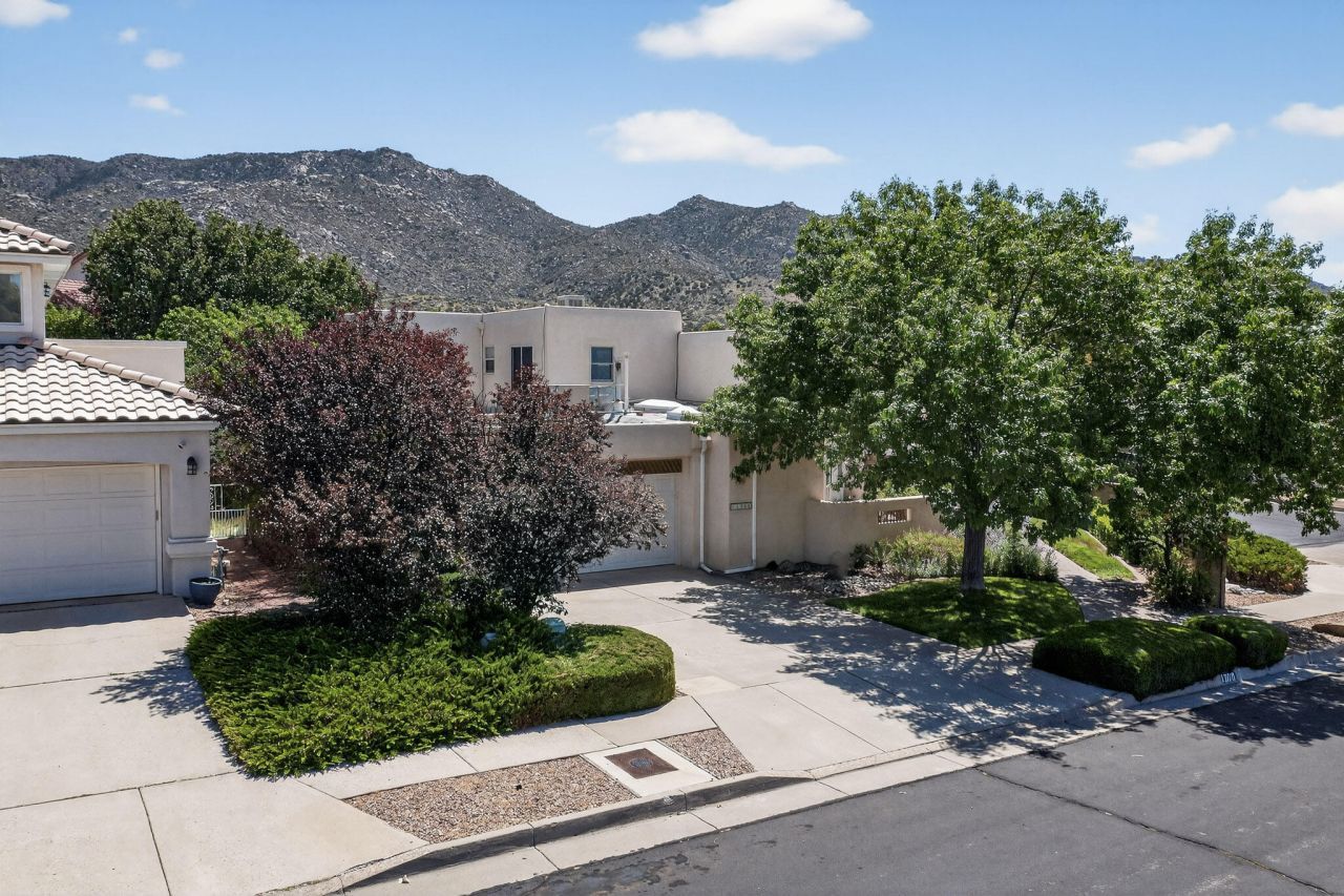 Albuquerque, New Mexico, 87112, United States, 4 Bedrooms Bedrooms, ,3 BathroomsBathrooms,Residential,For Sale,1917546