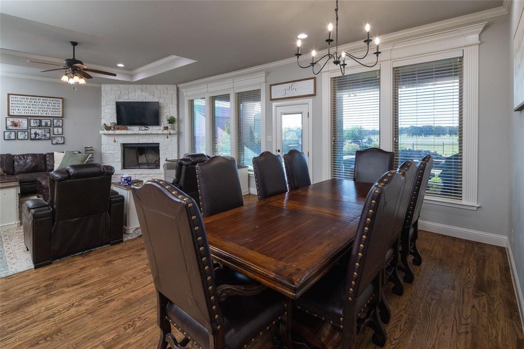 Weatherford, Texas, 76088, United States, 3 Bedrooms Bedrooms, ,2 BathroomsBathrooms,Residential,For Sale,1976944