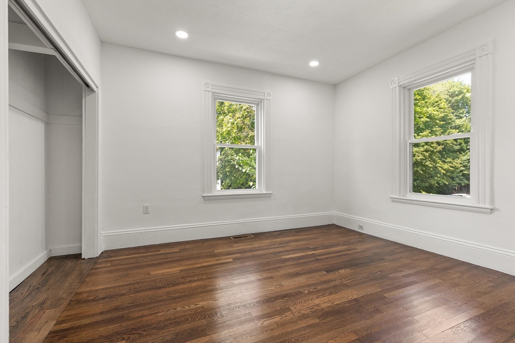 Quincy, Massachusetts, 02169, United States, 3 Bedrooms Bedrooms, ,2 BathroomsBathrooms,Residential,For Sale,1943561