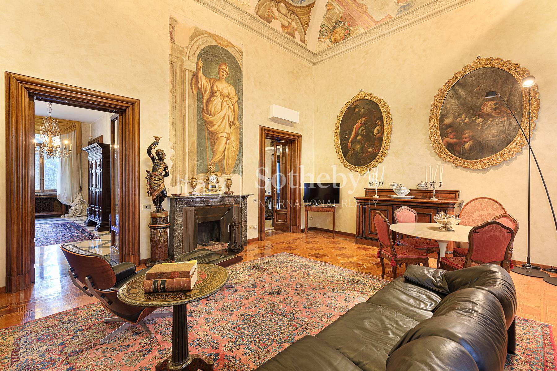  Exclusive residence with frescoes in a historic palace - 物件實景