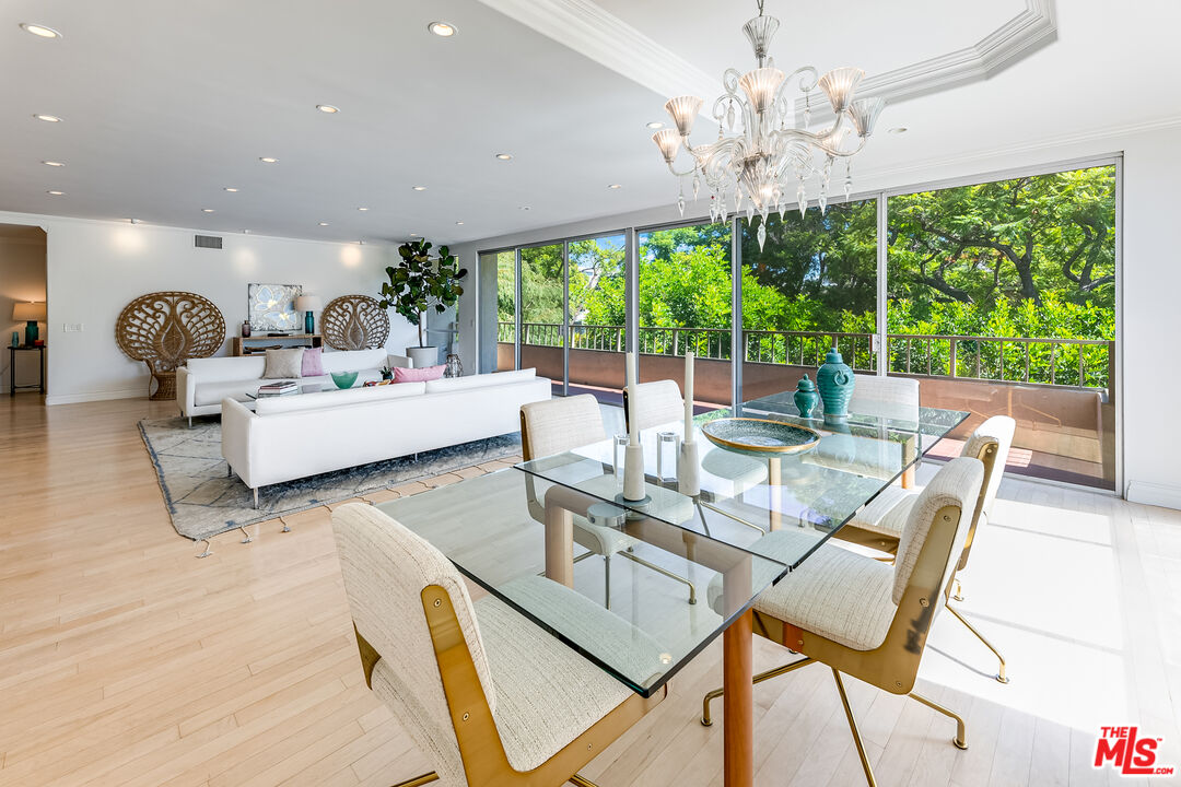 339 N Palm Dr #202, Beverly Hills, California, 90210, United States, 2 Bedrooms Bedrooms, ,3 BathroomsBathrooms,Residential,For Sale,339 N Palm Dr #202,1557468
