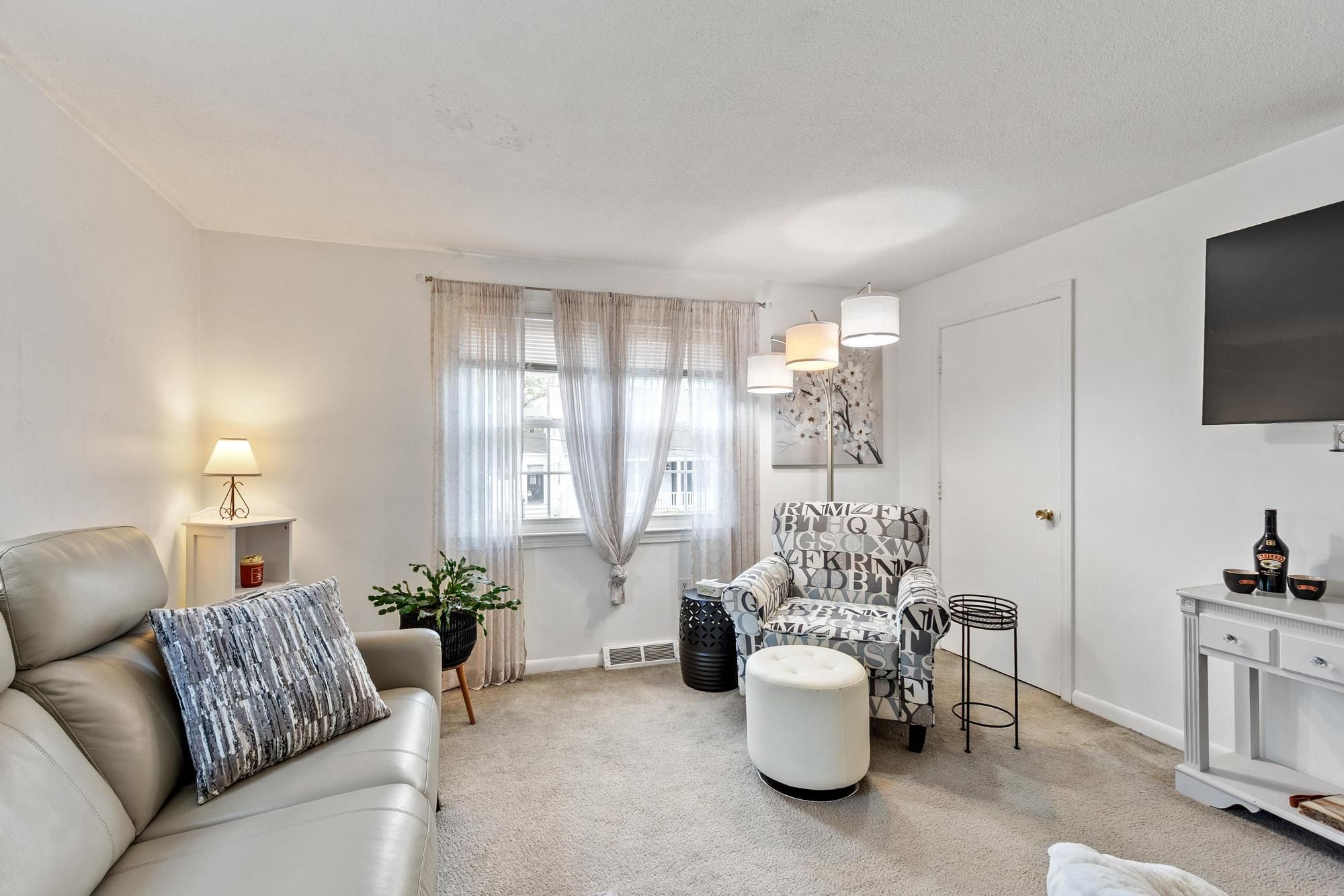  74 Harlem St, Lowell, MA, 01854 - 物件實景