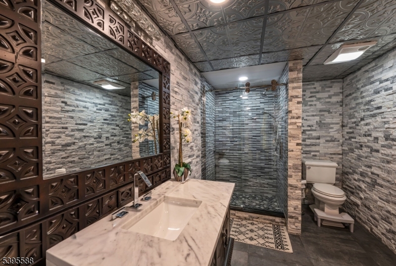 Sparta Twp., New Jersey, 07871, United States, 6 Bedrooms Bedrooms, ,7 BathroomsBathrooms,Residential,For Sale,1987965