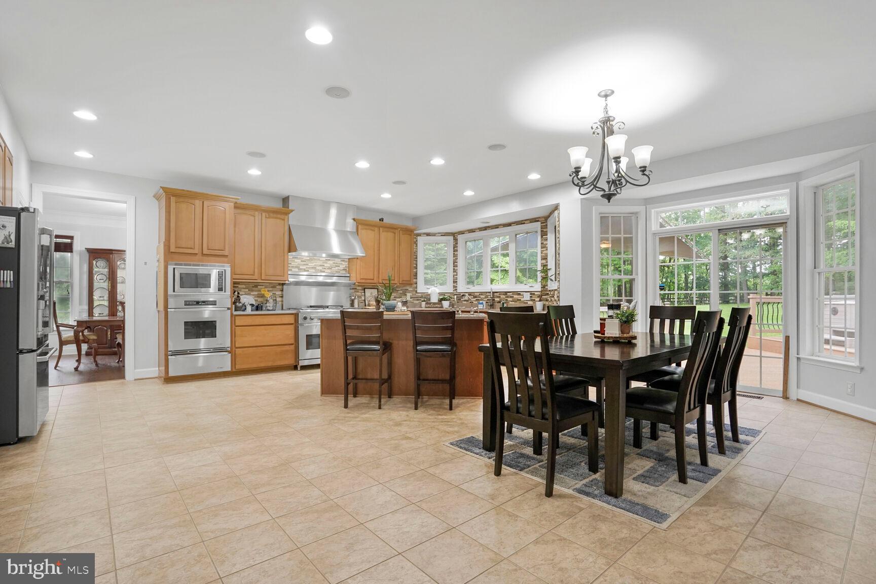 Woodbridge, Virginia, 22192, United States, 5 Bedrooms Bedrooms, ,5 BathroomsBathrooms,Residential,For Sale,1825491