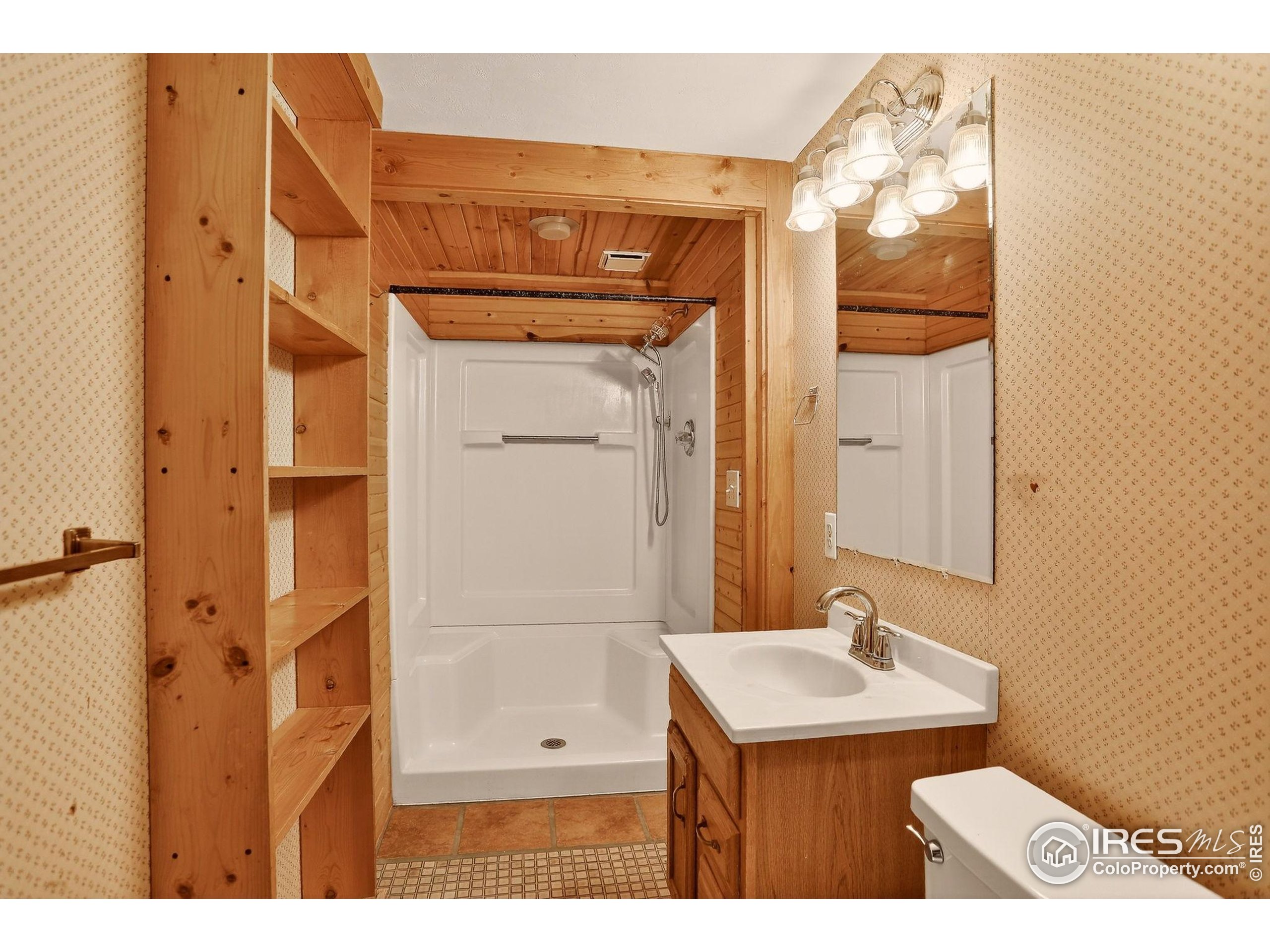 Boulder, Colorado, 80302, United States, 3 Bedrooms Bedrooms, ,1 BathroomBathrooms,Residential,For Sale,1890099