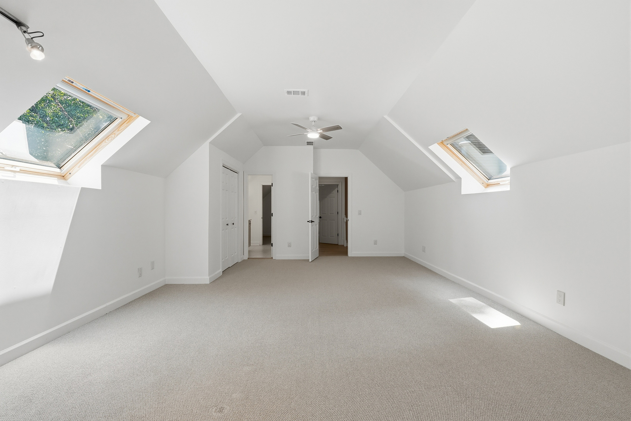  Stunning Home on Nearly 1 Acre Lot in Buckhead - 物件實景