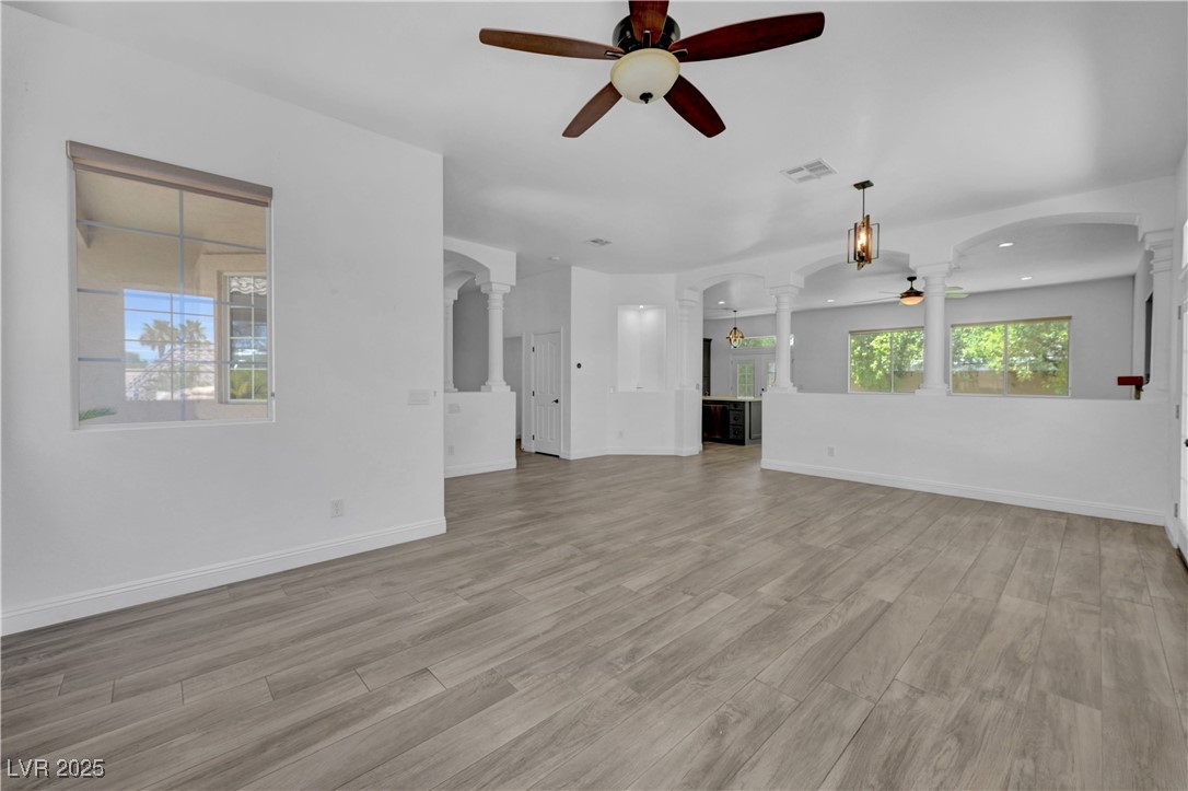 Henderson, Nevada, 89052, United States, 5 Bedrooms Bedrooms, ,2 BathroomsBathrooms,Residential,For Sale,1897207