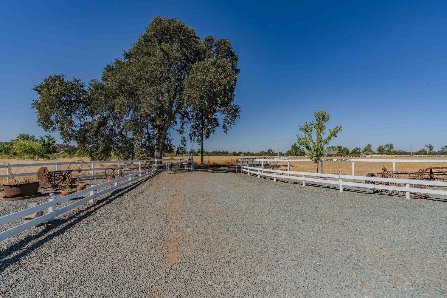 Burson, California, 95225, United States, 2 Bedrooms Bedrooms, ,2 BathroomsBathrooms,Residential,For Sale,1976966