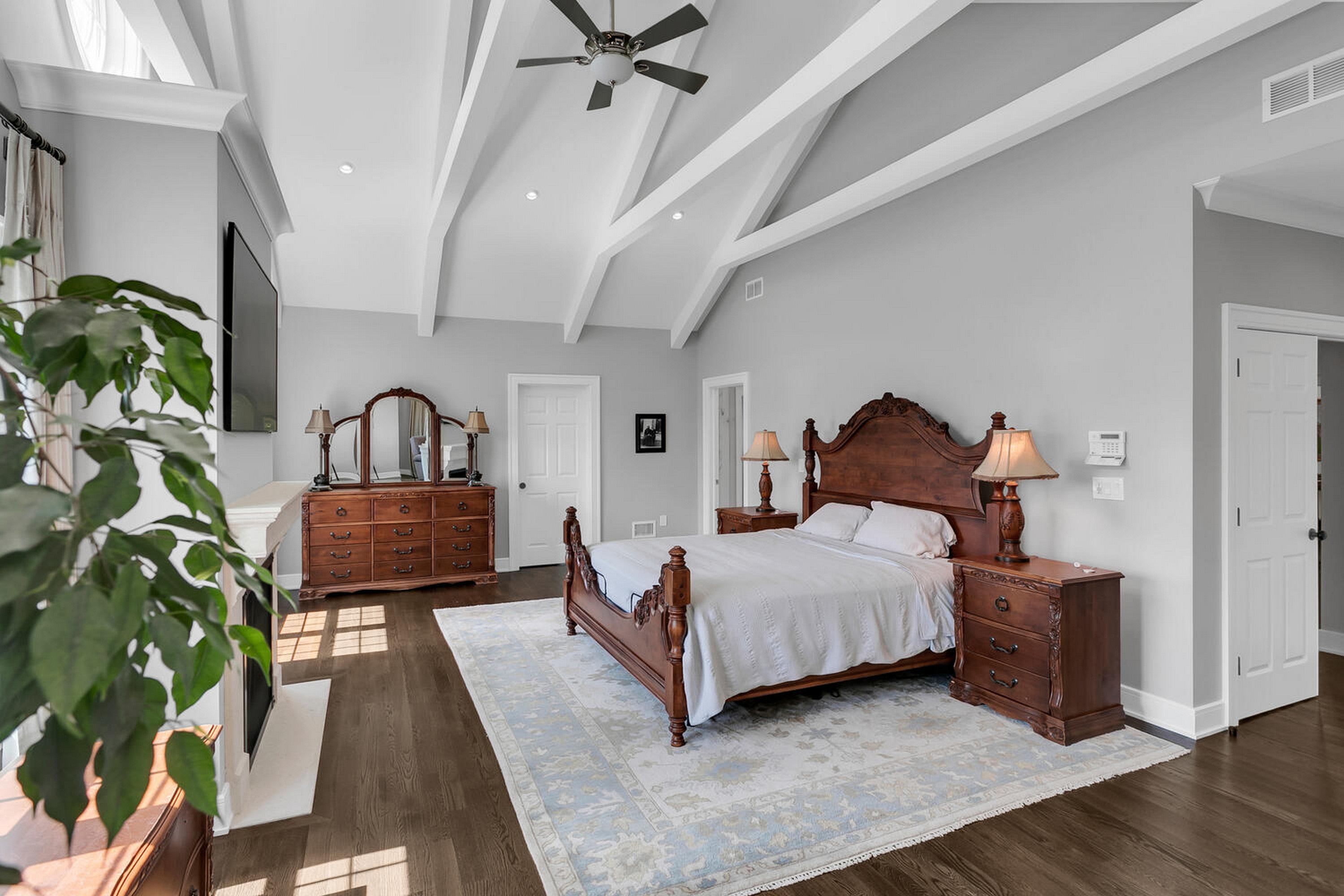  3 Bretwood Dr N - 物件實景