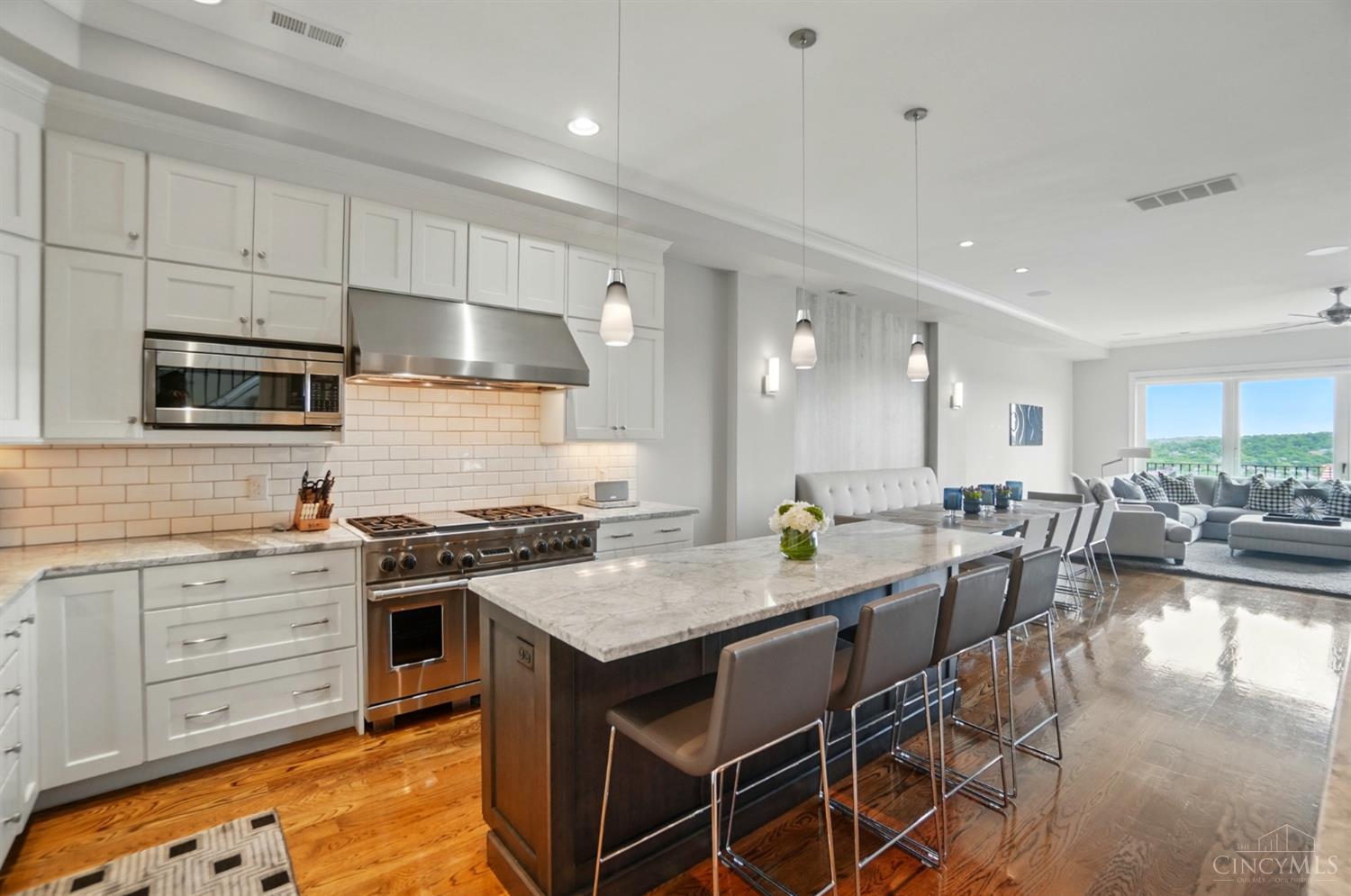 Cincinnati, Ohio, 45202, United States, 3 Bedrooms Bedrooms, ,4 BathroomsBathrooms,Residential,For Sale,1850372