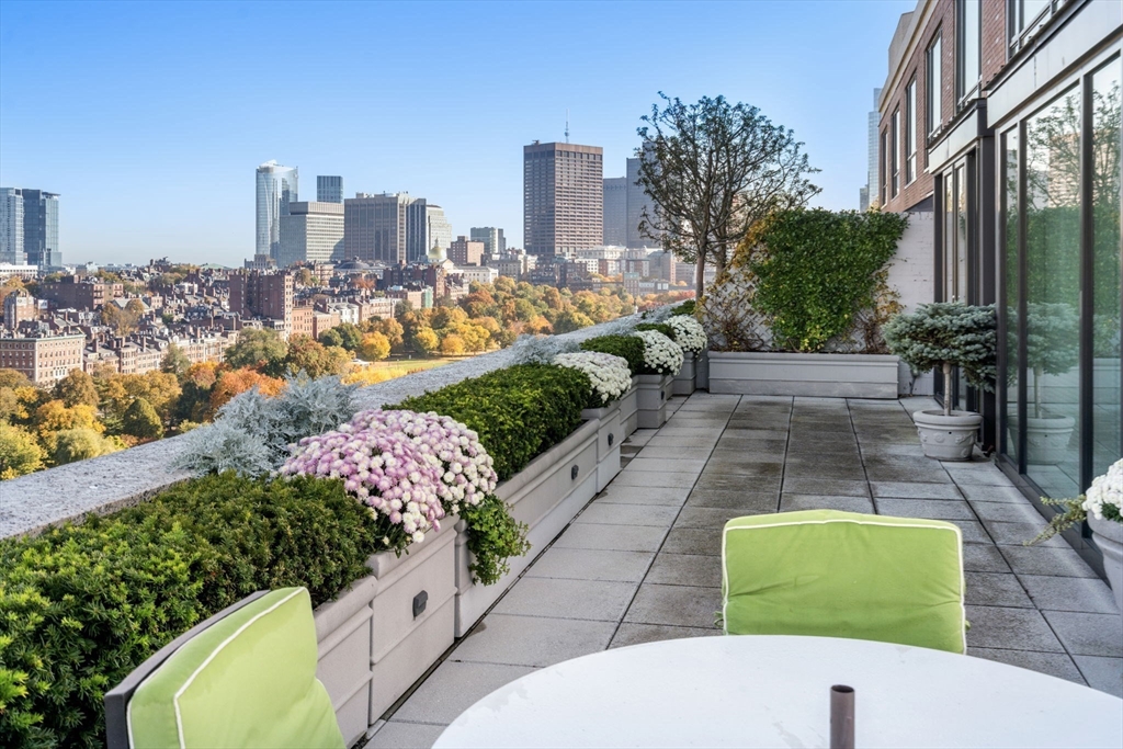 Boston, Massachusetts, 02116, United States, 3 Bedrooms Bedrooms, ,5 BathroomsBathrooms,Residential,For Sale,1941760