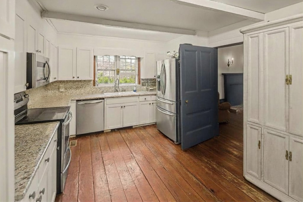 Buffalo Junction, Virginia, 24529, United States, 4 Bedrooms Bedrooms, ,2 BathroomsBathrooms,Residential,For Sale,2033576