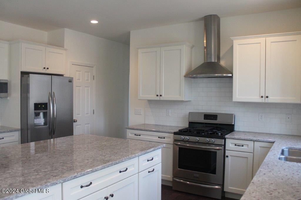 Mechanicville, New York, 12118, United States, 3 Bedrooms Bedrooms, ,3 BathroomsBathrooms,Residential,For Sale,1989343