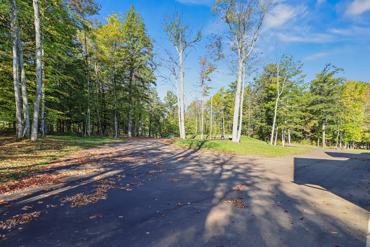 Marenisco, Wisconsin, 49947, United States, 4 Bedrooms Bedrooms, ,4 BathroomsBathrooms,Residential,For Sale,1984446