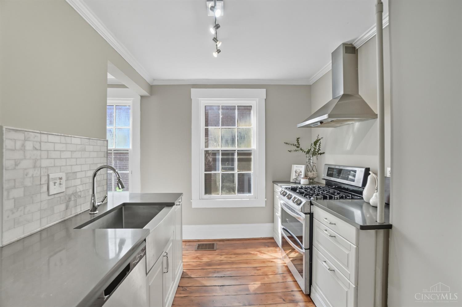 Cincinnati, Ohio, 45226, United States, ,Residential,For Sale,1996186