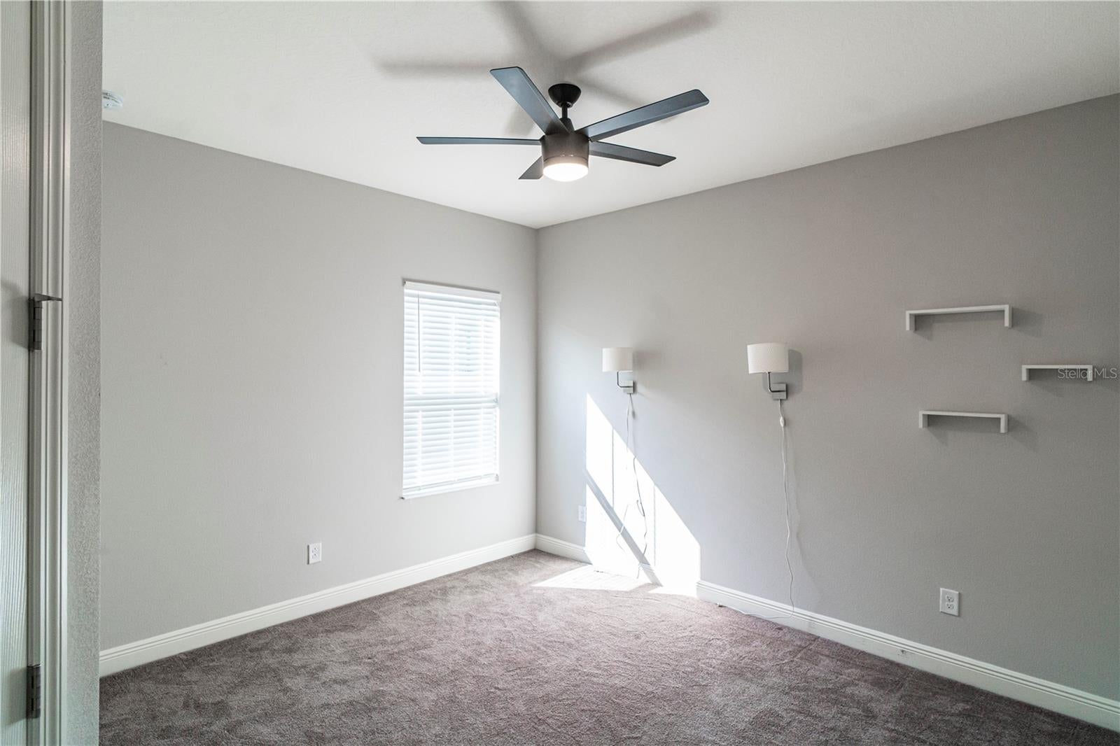 LAND O LAKES, Florida, 34637, United States, 5 Bedrooms Bedrooms, ,4 BathroomsBathrooms,Residential,For Sale,1759399