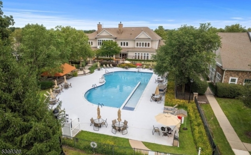 Franklin Twp., New Jersey, 08873, United States, 2 Bedrooms Bedrooms, ,2 BathroomsBathrooms,Residential,For Sale,2003337