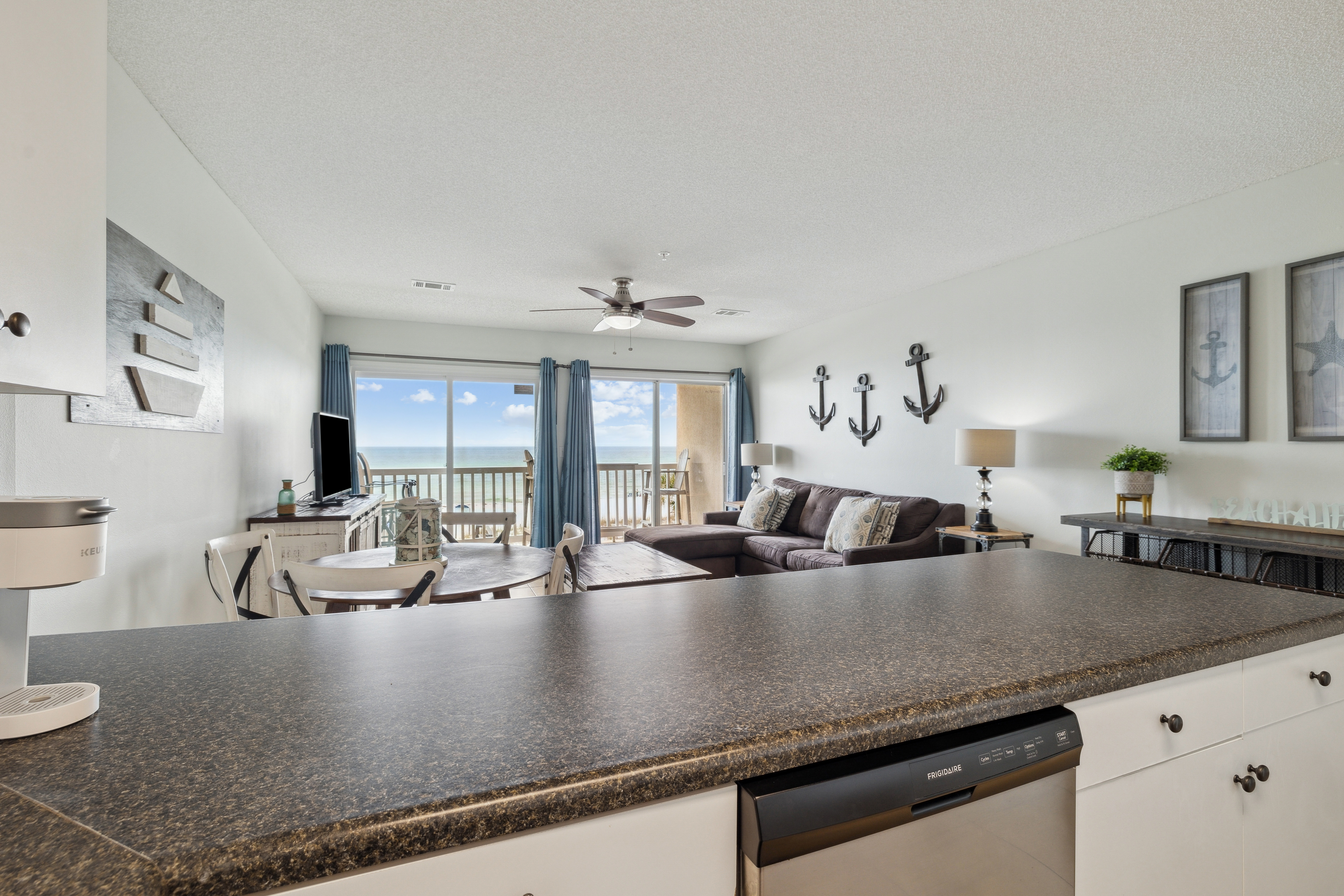  Gulf-Front Condo In Low-Density Building With Uncrowded Beach Access - 物件實景