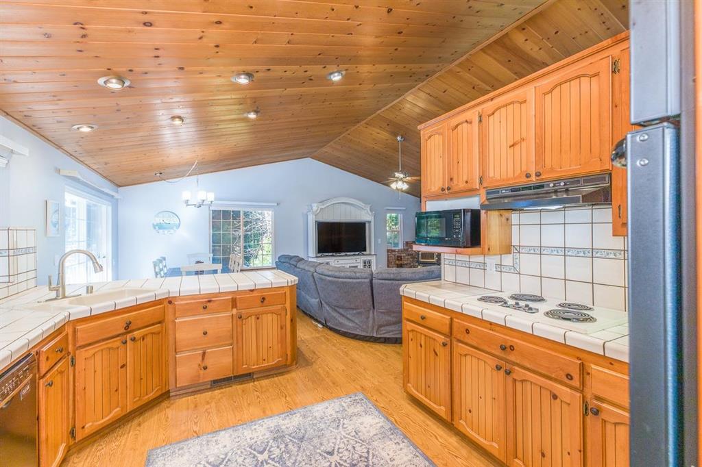 Lake Almanor Country Club, California, 96137, United States, 3 Bedrooms Bedrooms, ,2 BathroomsBathrooms,Residential,For Sale,1961541