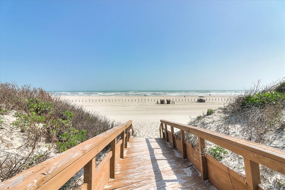 720 Access Road 1-A 813, Port Aransas, Texas, 78373, United States, 2 Bedrooms Bedrooms, ,3 BathroomsBathrooms,Residential,For Sale,720 Access Road 1-A 813,1673422